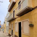 Casa Ondas * Nazaré